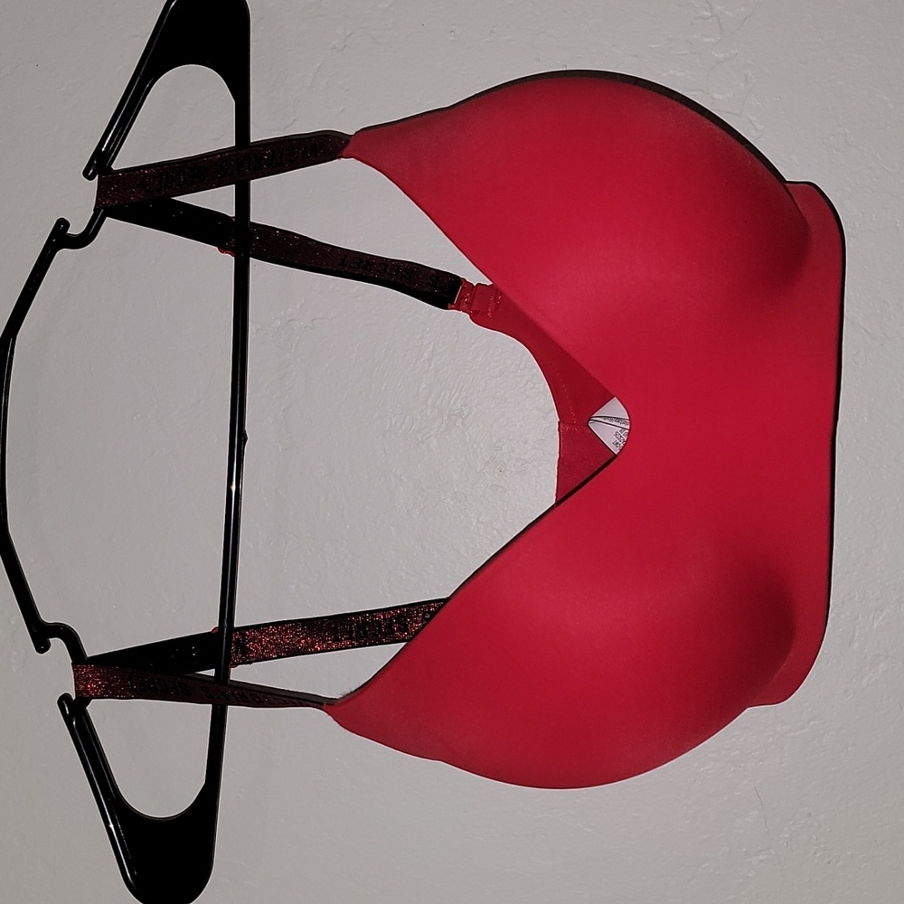 Victorias Secret Lightly Lined Tshirt Wireless Bra
